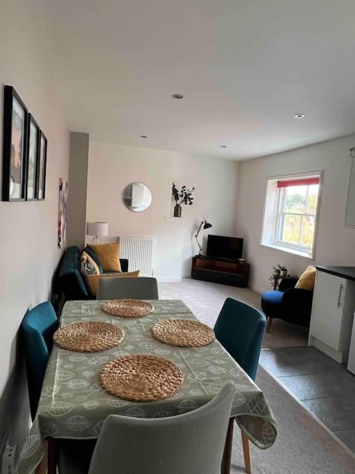 Town Centre Apartment With Parking 월링포드 외부 사진